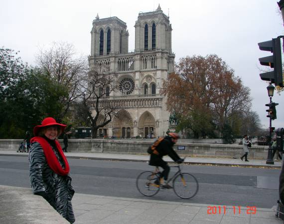 Paris, Laura, Notre-Dame